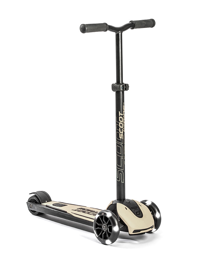 Highwaykick 5 LED Kinderroller Scooter | 6 - 10 Jahren