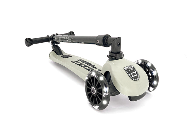 Highwaykick 3 LED Kinderroller Scooter | 3 - 5 Jahren